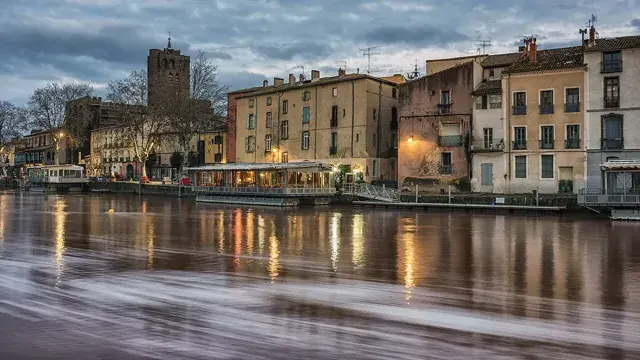 Les quais de l’Hérault à Agde